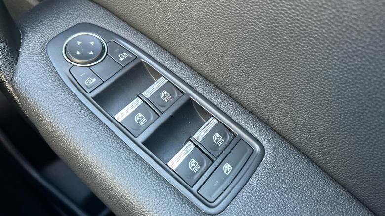 Renault Captur 1.0 TCE 90 SE Edition 5dr Petrol Hatchback